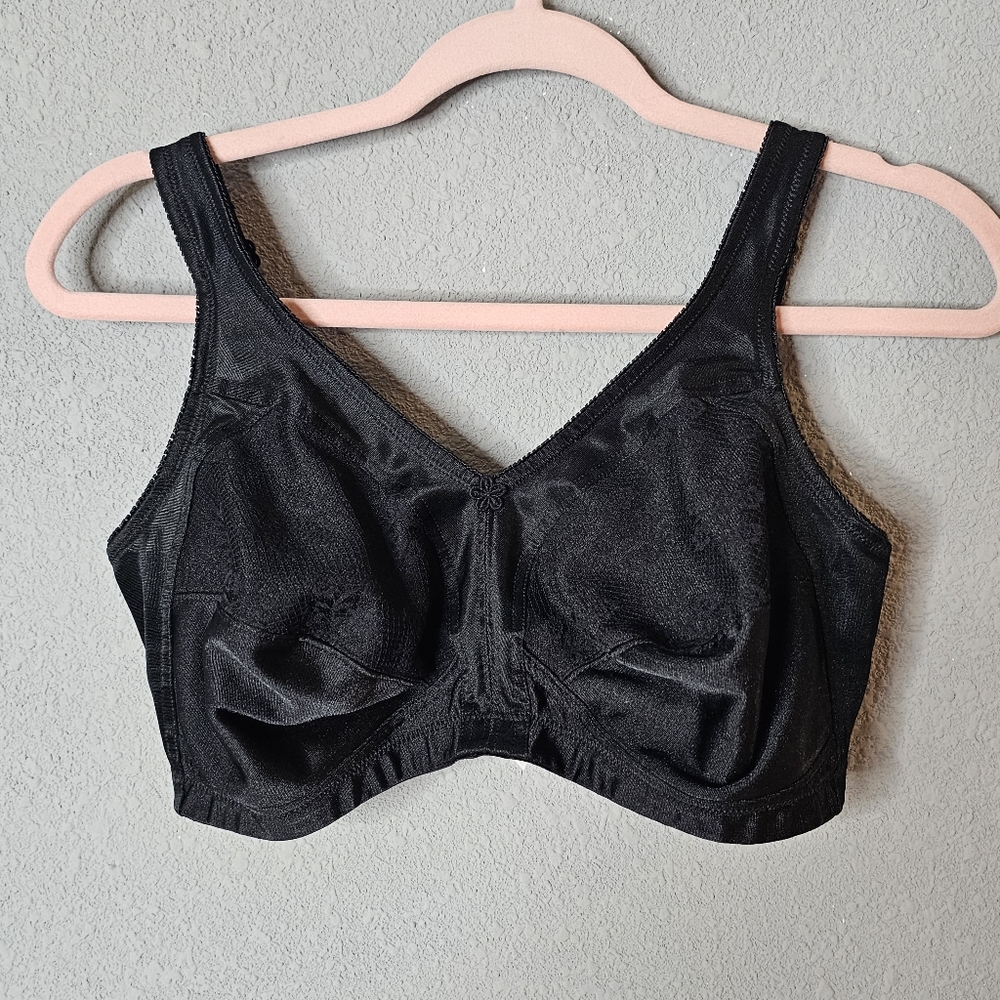 Underscore Bra Womens 36DD Black‎ Wirefree Full Coverage Lace Support Adjustable